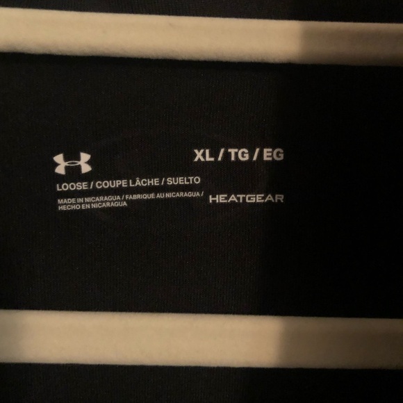 EUC Under Armour Heat Tech Loose Fit Full Zip Jacket - Picture 2 of 4